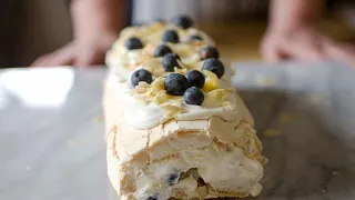 Pavlova Recipe EASY and QUICK | How to do PAVLOVA roll