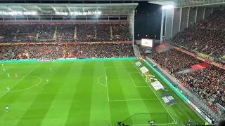 Ambiance Stade Bollaert RC Lens | chant Qu’est-ce que vous chantez et nous chantons Lens allez