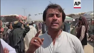 Afghans continue crossing border into Pakistan