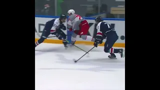 Антон Силаев 🏒 «тепло» встречает соперника 💪🏻 #кхл #хоккей #игра #шайба #спорт #ставки