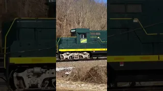 Prettiest Locomotive In Ohio!  Ohio South Central Railroad, JawTooth shorts,