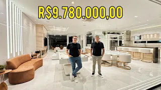 Casa luxuosa com muito espaço e conforto.