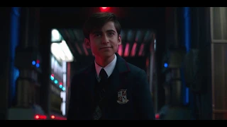 Number Five "Number 5" (Aidan Gallagher) - The Umbrella Academy