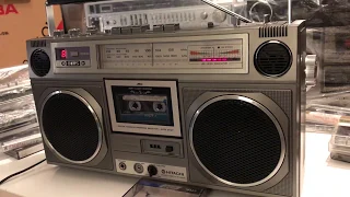 Boombox HITACHI TRK 8020H first video