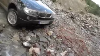 BMW X3 offroad pass.MOV