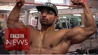 'Bigorexia': Muscle dysmorphia 'now affects one in 10 gym-going men' - BBC News