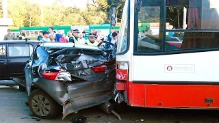 Top Bus Crashes, Tram Crashes, Trolleybus Crashes , compilation Part 15