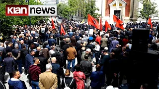 Klan News - Protestë para Bashkisë së Tiranës