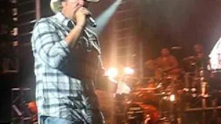 Toby Keith Sings With Little Girls at PNC 6/18/2009