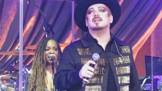 BOY GEORGE AND CULTURE CLUB - KARMA CHAMELEON