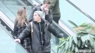 Гей пикап пранк на эскалаторе  Love Escalator prank in Russia HD, 720p