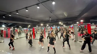 superlady ( (G)I-DLE ) mirrored  站前培雅 ( 女生 )