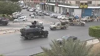 Отряды ливийской оппозиции атаковали здание временного парламента страны