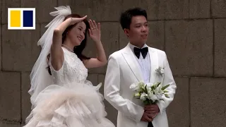 China’s wedding plunge worries industry