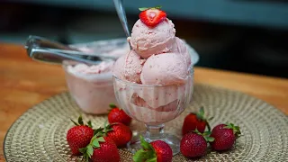 🍨 How to Make Creamy and Healthy Homemade Ice Cream with Bananas 🍌 and Strawberries 🍓