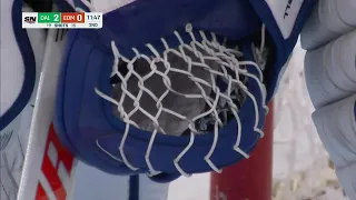 Did this shot go through Campbell's glove???