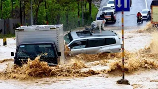 Major flooding hit the city of Da Nang in Vietnam! Hundreds of cars flooded!