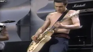 John Frusciante Proves That It's Not About What You Can Play, But What You Should Play!