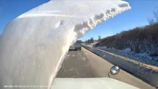 WATCH: Flying ice smashes windshield on Ottawa highway