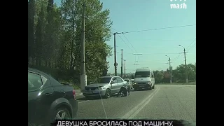 Жительница Севастополя бросилась под колёса авто, чтобы спасти котёнка Бубочку