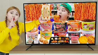 Mukbang Fire Spicy Noodle Tteokbokki 불닭볶음면 불닭떡볶이 TV 속 편의점 음식 먹방 Convenience Store food | HIU 하이유