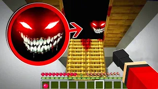 BLACK ENTITY SE CACHE DANS MON GRENIER SUR MINECRAFT ! Le Monstre de la Mort Horreur