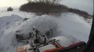 Трактор Кировец. Выезжаю на расчистку дорог от снега.