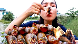 wow amazing eating spicy big snail river grilled so delicious ,asmr mukbang eating video real sound