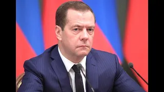 News at Nine -  Russian Prime Minister Dmitry Medvedev resigns