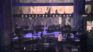 Alicia Keys ft Jay-Z  -  "Empire State of Mind" - Live @ AMA 2009.