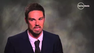 RUS SUBInterview with Jay Ryan & Kristin Kreuk