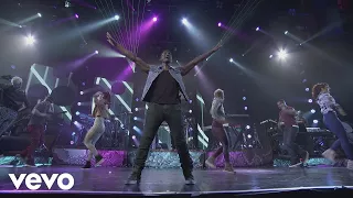 Usher - DJ Got Us Fallin' In Love (Live from iTunes Festival, London, 2012) ft. Pitbull