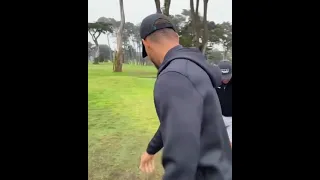 Phil Mickelson hitting the flop shot over Steph Curry’s head!!