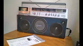 Aiwa CS-880 vintage boombox from 1981