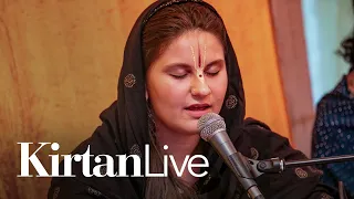 Shyam Bole Radhe - Vrinda | Kirtan Sessions