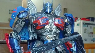 Optimus Prime transformation test 2 [Transformers Stop Motion]