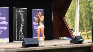 Camila singing Halo at Hedemora Festivalen 2014