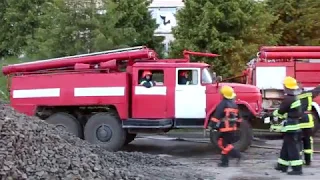 У Заріччі при в'їзді у Володимир-Волинський загорілося покинуте триповерхове приміщення