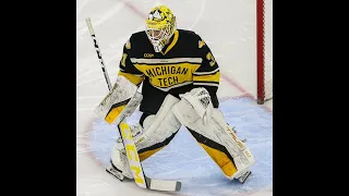 Blake Pietila tour of the MTU locker room!