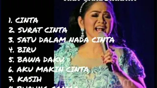 10 LAGU POPULER DARI VINA PANDUWINATA