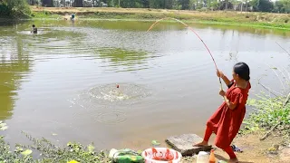 Fishing Video | the village girl catching big fish from pond using hook | traditional hook fishing