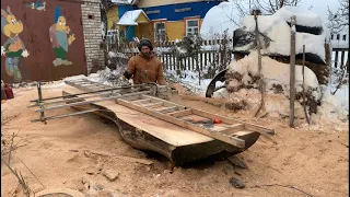 Распиловка бревна бензопилой stihl  на слэбы /Sawing logs with a stihl  chainsaw into slabs