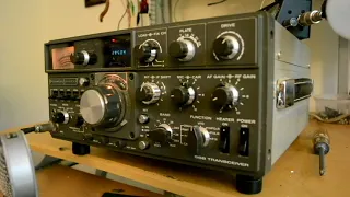 Demonstration of the Kenwood TS -820