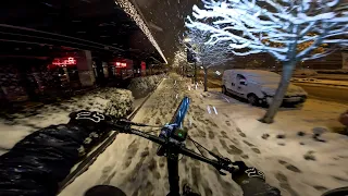 Riding Mtb at Night in Heavy Snow / Snowy Urban Downhill