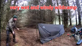 BIVVI AND TARP CAMP IN STRONG WINDS Onewind tarp tent setup