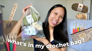 what's in my crochet bag?