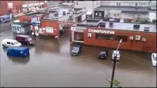 Это наш двор. Потоп в Петрозаводске 6 августа.