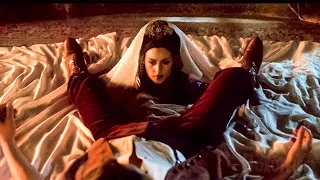 Testa a letto | Dracula di Bram Stoker | Clip in Italiano