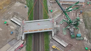 DJI Air 3 - Ash, Aldershot Placement of bridge beams on New Railway Bridge to avoid level crossing.