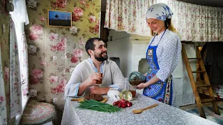 SUMMER LIFE IN THE URAL VILLAGE | CITY COUNCIL | OKROSHKA WITH MEAT AND BERRY FIELDS